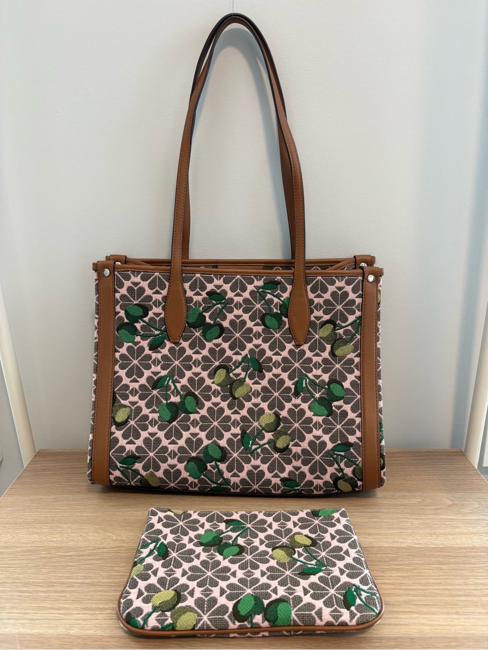 Kate Spade Cherry Spade Travel Tote & Pouch Set NWOT - Picture 2 of 9